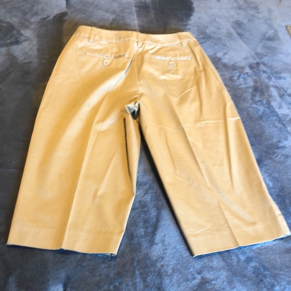 Women’s size 6 Talbots stretch tan shorts - Picture 8 of 9